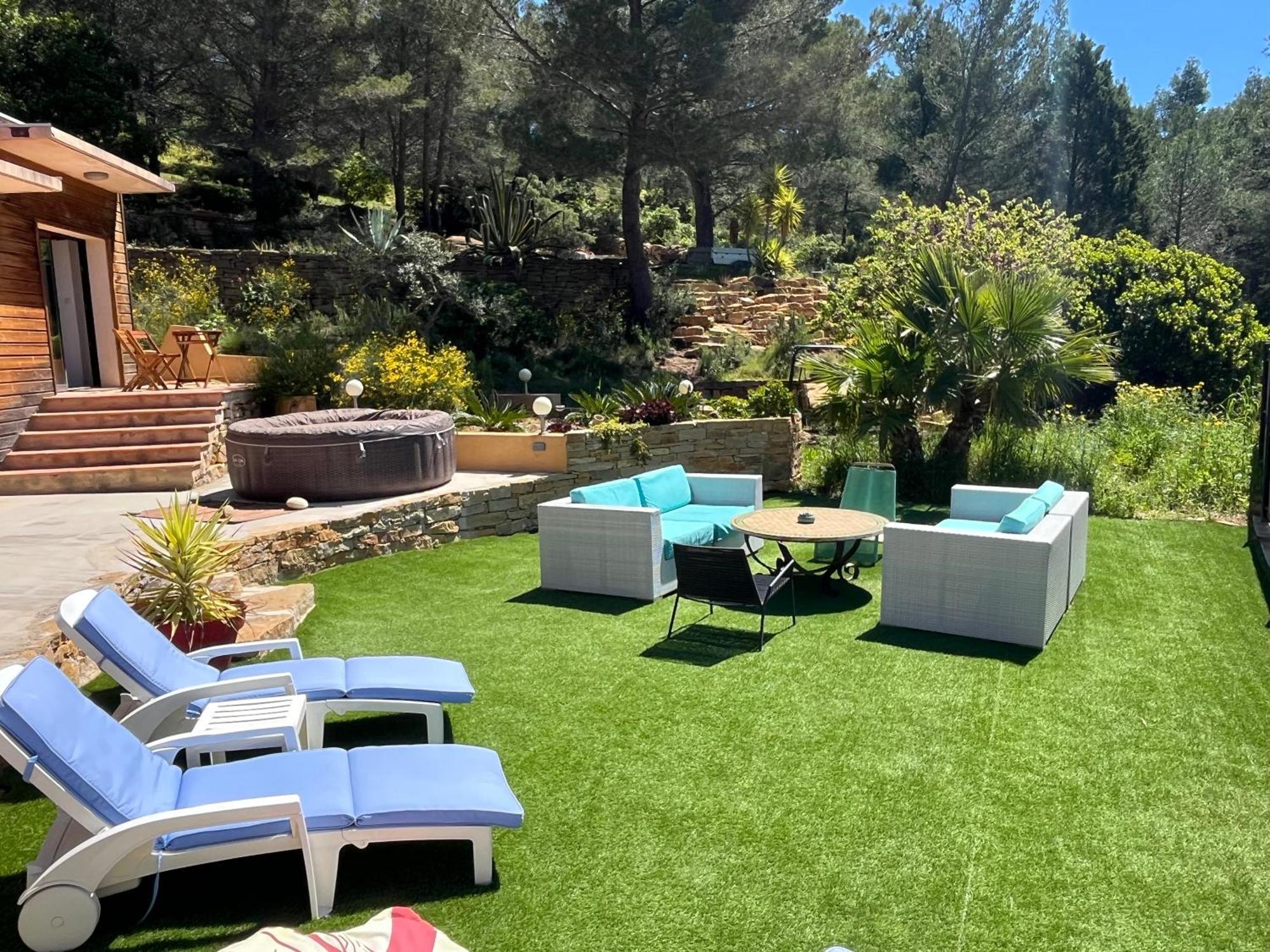 Villa Avec Jacuzzi Sur Les Hauteurs De La Ciotat Ceyreste Exterior photo